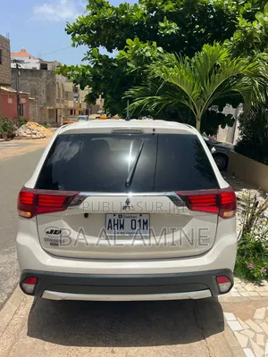 Mitsubishi Outlander 2016 Blanc
