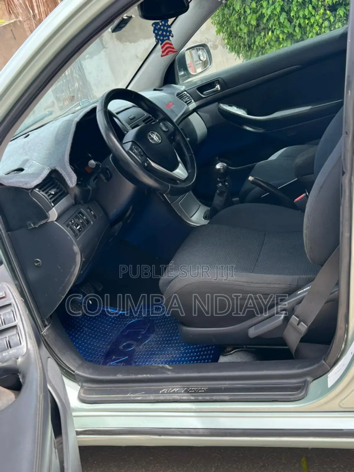Toyota Avensis 2009 Gris
