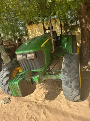 Tracteur Agricole Jhon Deer 5725