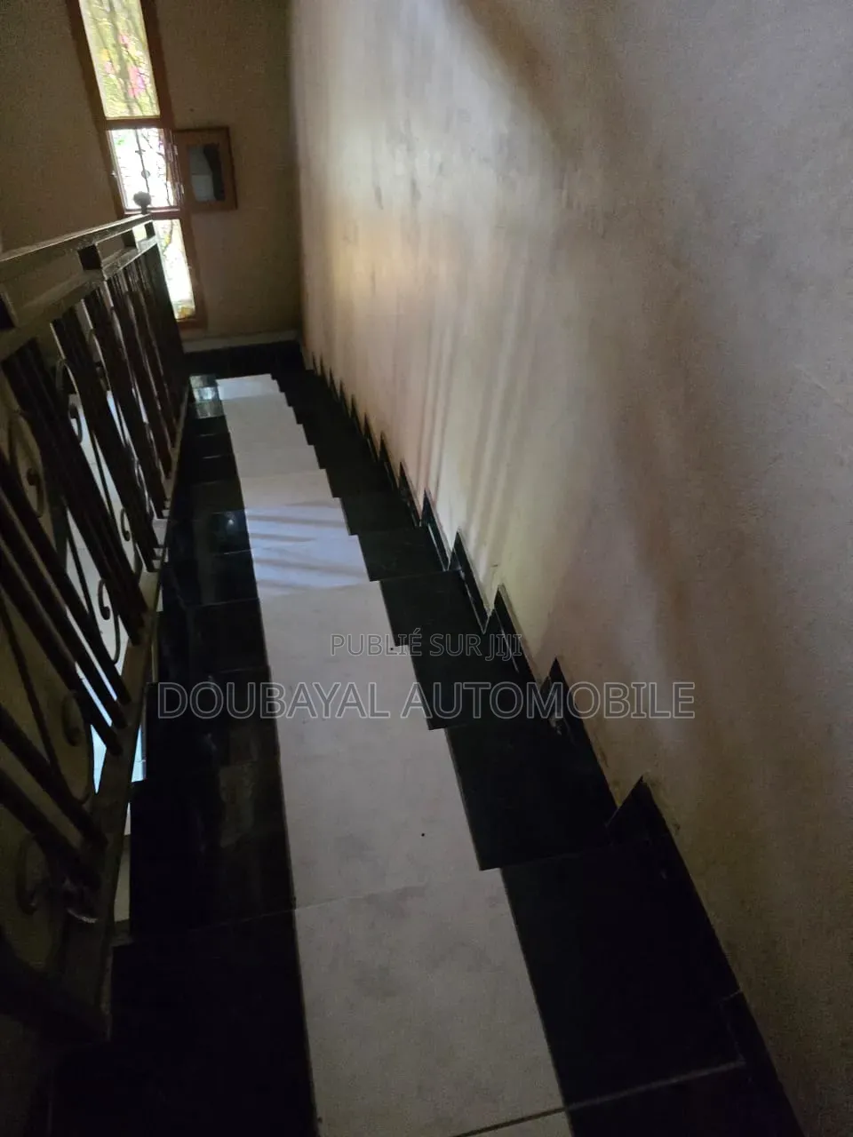 4chbre Villa dans Saly, Mermoz Sacré-Cœur à Vendre