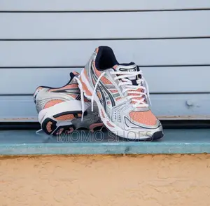ASICS Gel-Kayano 14 – Style Rétro Tendance