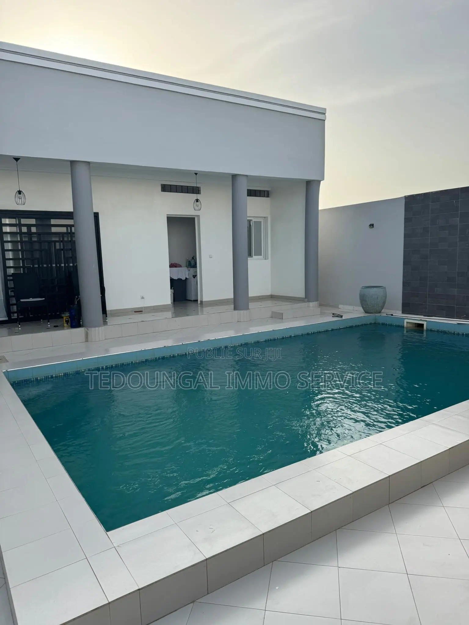 Meublé 4chbre Villa dans Villa  A Vendre, Thiès Sud à Vendre