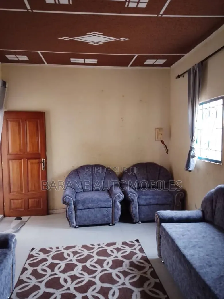 4chbre Villa dans Sante Yalla Cash, Thiaroye à Vendre