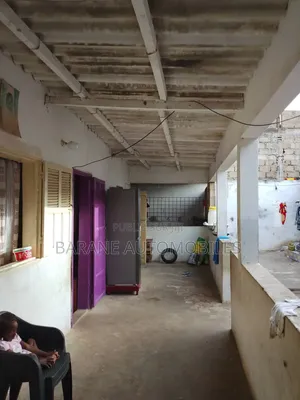 4chbre Villa dans Sante Yalla Cash, Thiaroye à Vendre