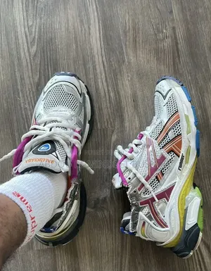 Balenciaga Runner Multicolor Disponible