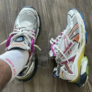 Balenciaga Runner Mauve Disponible