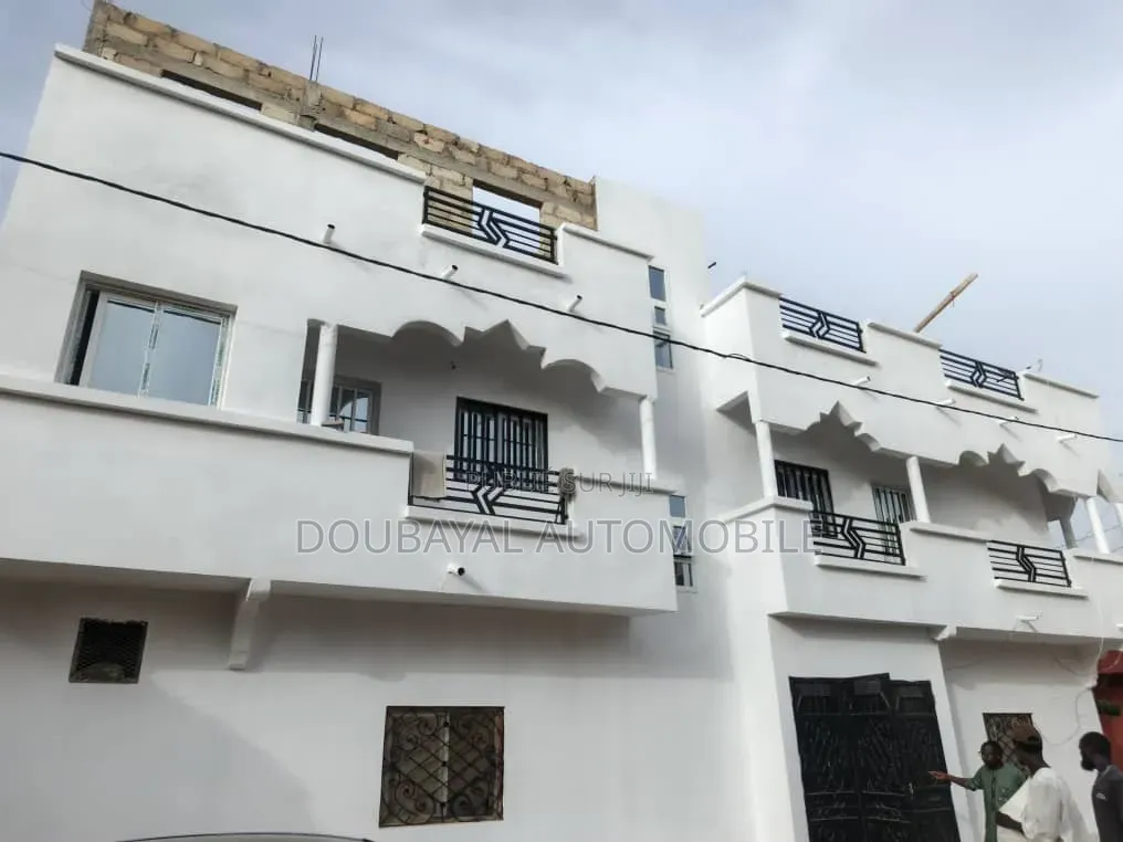 7chbre Villa dans Mermoz Sacré-Cœur à Vendre