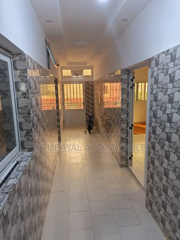 7chbre Villa dans Mermoz Sacré-Cœur à Vendre