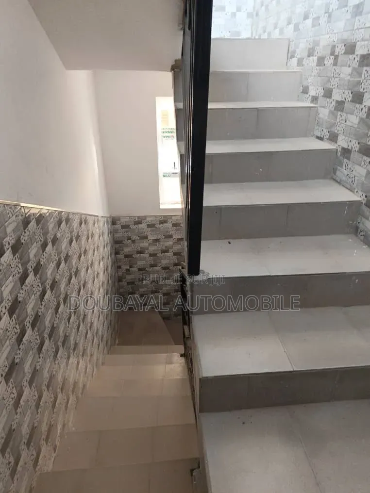7chbre Villa dans Mermoz Sacré-Cœur à Vendre