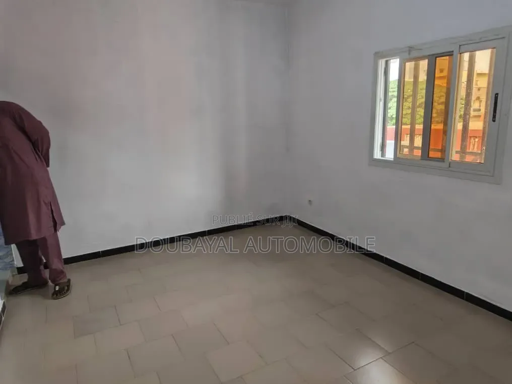 7chbre Villa dans Mermoz Sacré-Cœur à Vendre