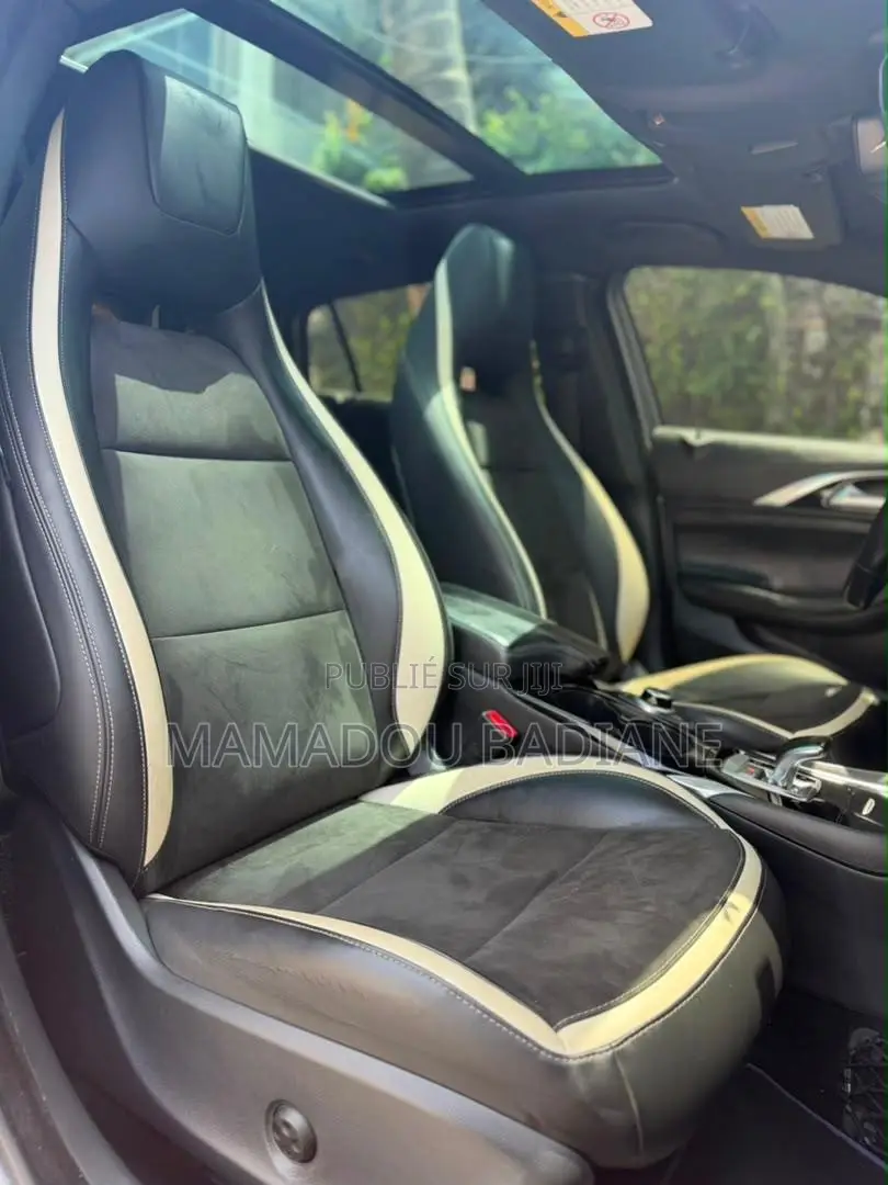 Infiniti Q30 2017 Gris