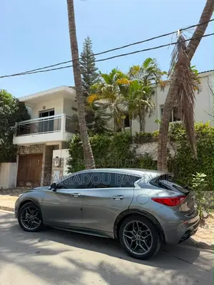 Infiniti Q30 2017 Gris