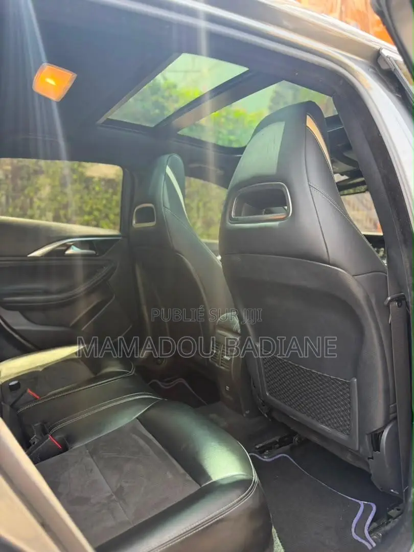 Infiniti Q30 2017 Gris