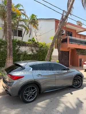 Infiniti Q30 2017 Gris