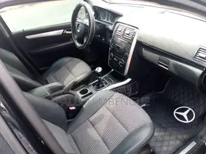 Mercedes-Benz B-Class 2010 Noir