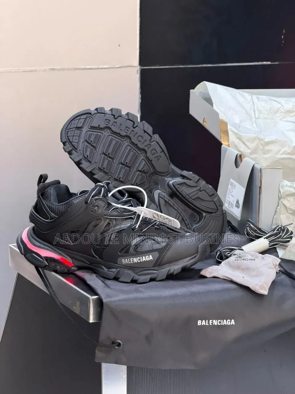 Balenciaga Track Full Black Avec Led Disponible