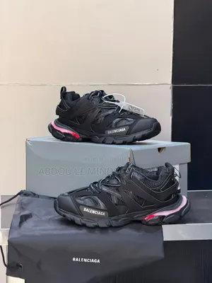 Balenciaga Track Full Black Avec Led Disponible