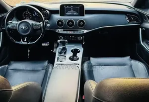 Kia Stinger 2019 Noir
