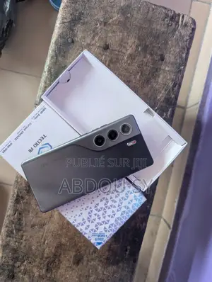 Nouveau Tecno Camon 40 Pro 5G 256 GB Gris