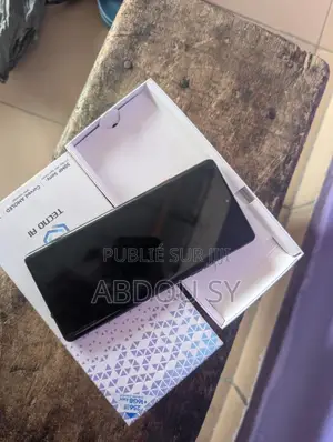 Nouveau Tecno Camon 40 Pro 5G 256 GB Gris