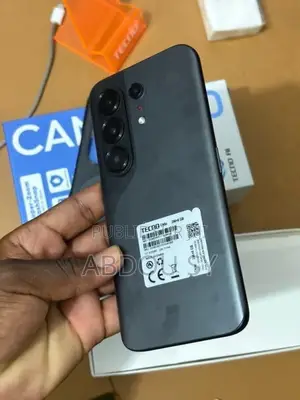 Nouveau Tecno Camon 50 Ultra 256 GB Gris