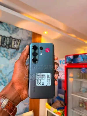 Nouveau Tecno Camon 50 Ultra 512 GB Gris