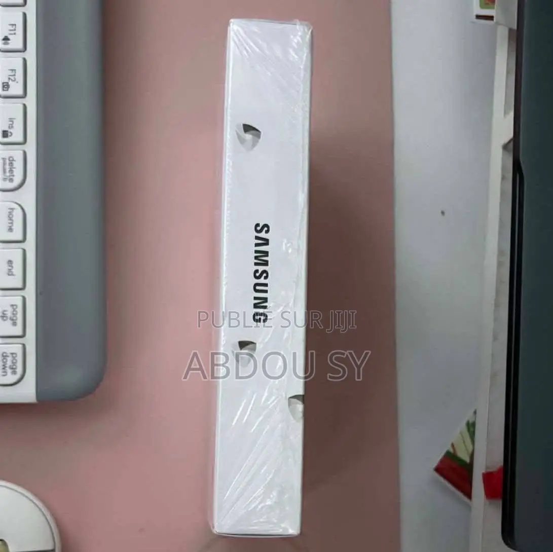 Nouveau Samsung Galaxy A17 5G 256 GB Gris