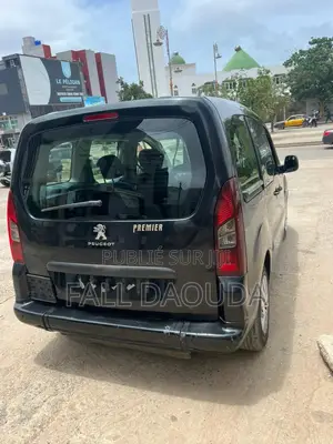 Peugeot Partenaire 2018 Noir