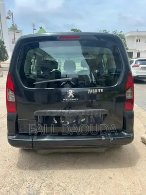 Peugeot Partenaire 2018 Noir