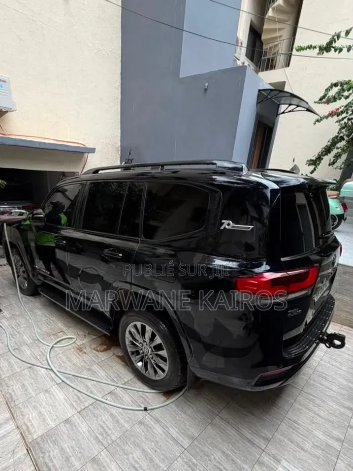 Toyota Land Cruiser Prado 2024 Noir