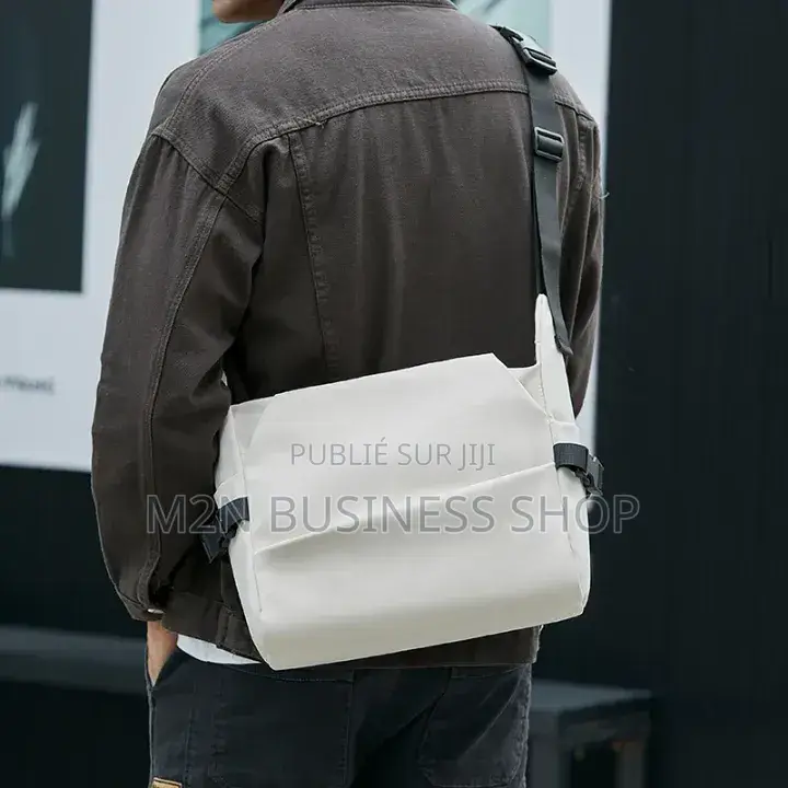 Sac Bandoulière Moderne Et Élégant