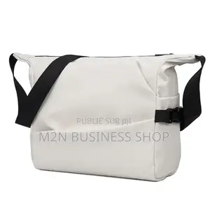 Sac Bandoulière Moderne Et Élégant