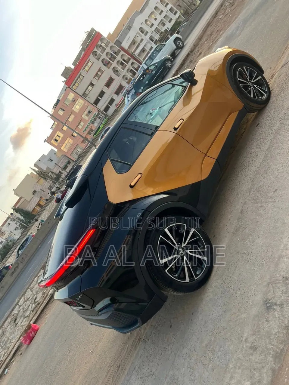Toyota C-HR 2025 Orange