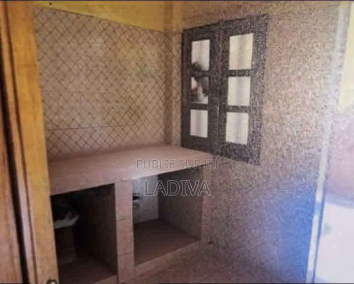3chbre Maison dans Parcelles Assainies à Vendre