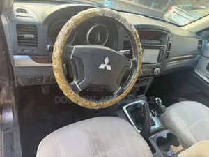 Mitsubishi Pajero 2014 Gris