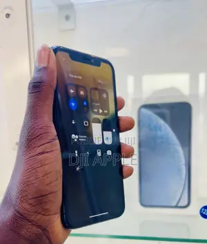 Nouveau Apple iPhone XR 128 GB Noir