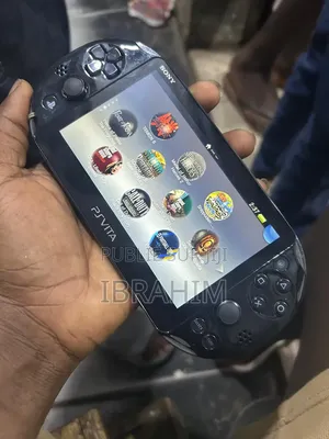 Ps Vita Slim Flashé 22 Jeux Installés
