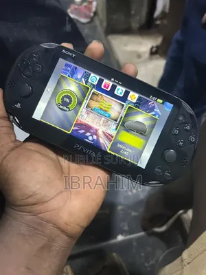 Ps Vita Slim Flashé 22 Jeux Installés