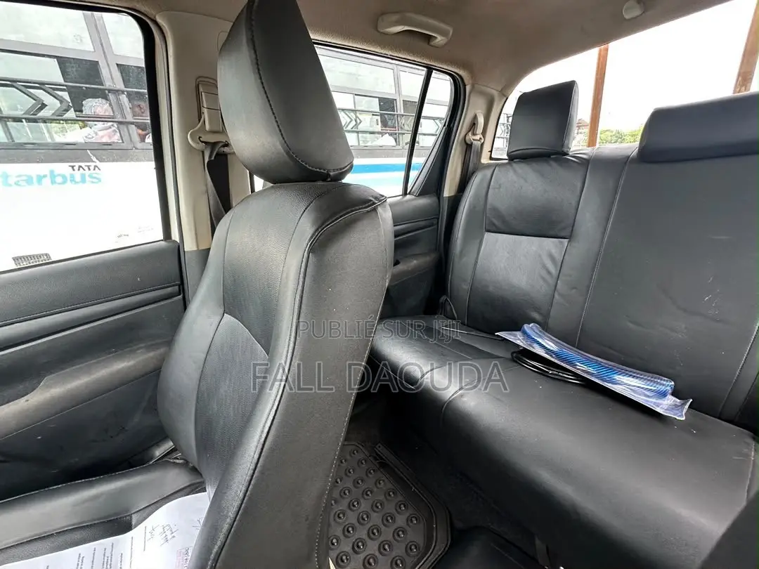 Toyota Hilux 2024 Blanc