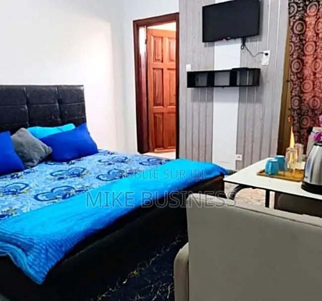 Meublé 1chbre Appartement dans Dakar Keys Master, HLM à Louer