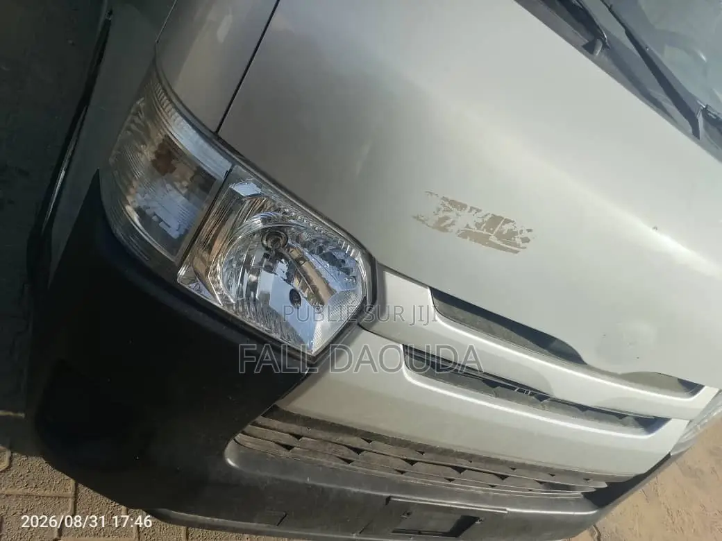 Toyota Hilux 2016 Gris