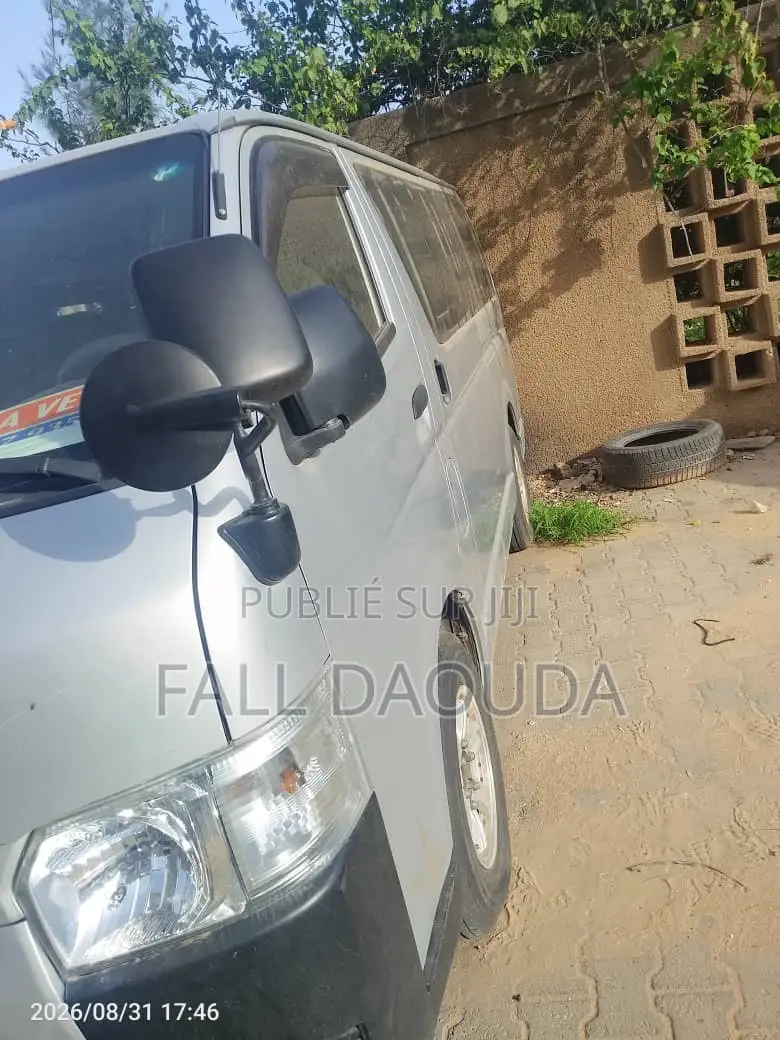 Toyota Hilux 2016 Gris