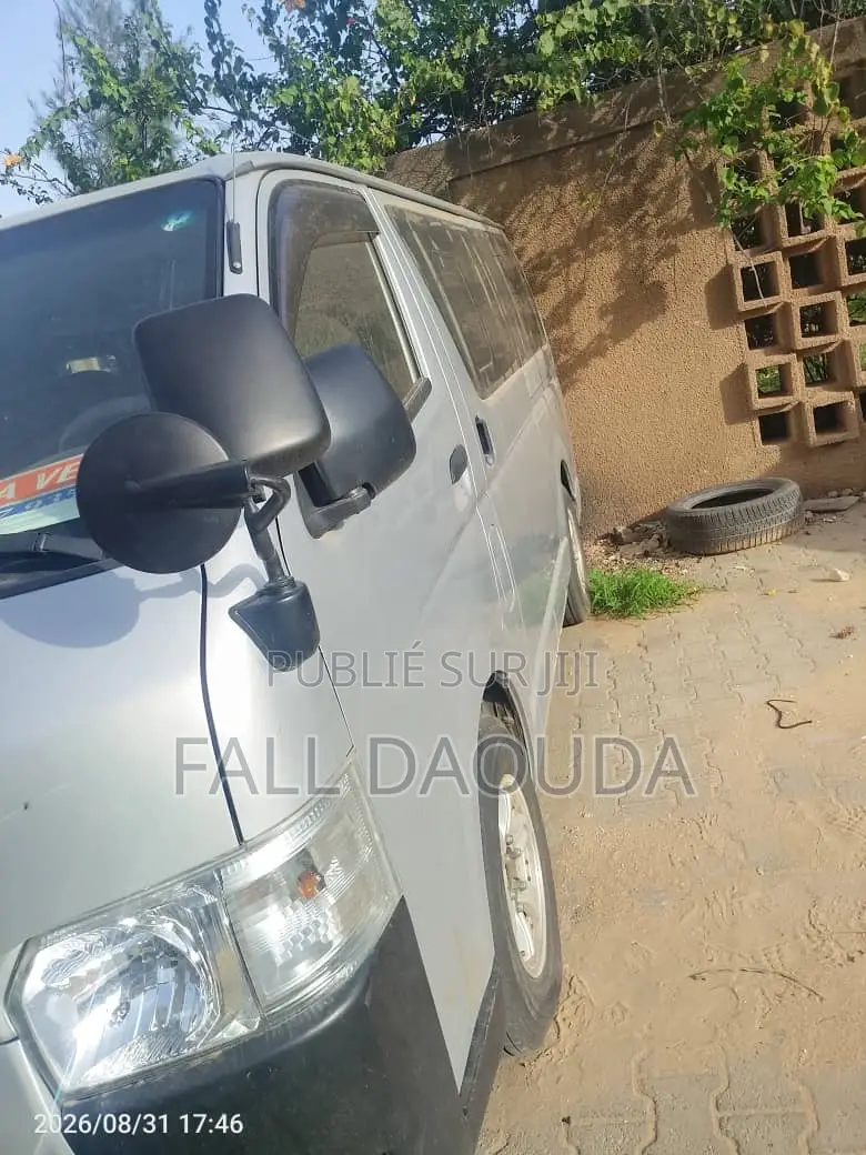 Toyota Hilux 2016 Gris