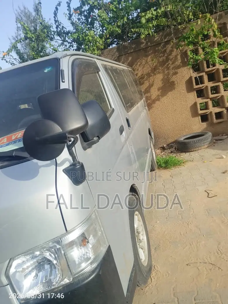 Toyota Hilux 2016 Gris
