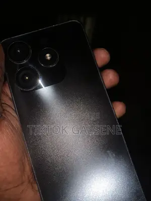 Tecno Spark 10 Pro 128 GB Noir