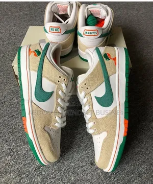 Nike Jarritos SB Beige Disponible