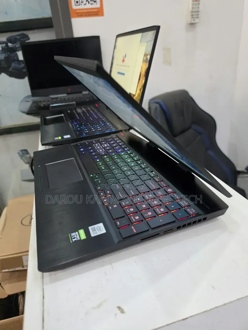 Nouveau Ordinateur portable HP Omen 15 16GB Intel Core i7 SSD 1T