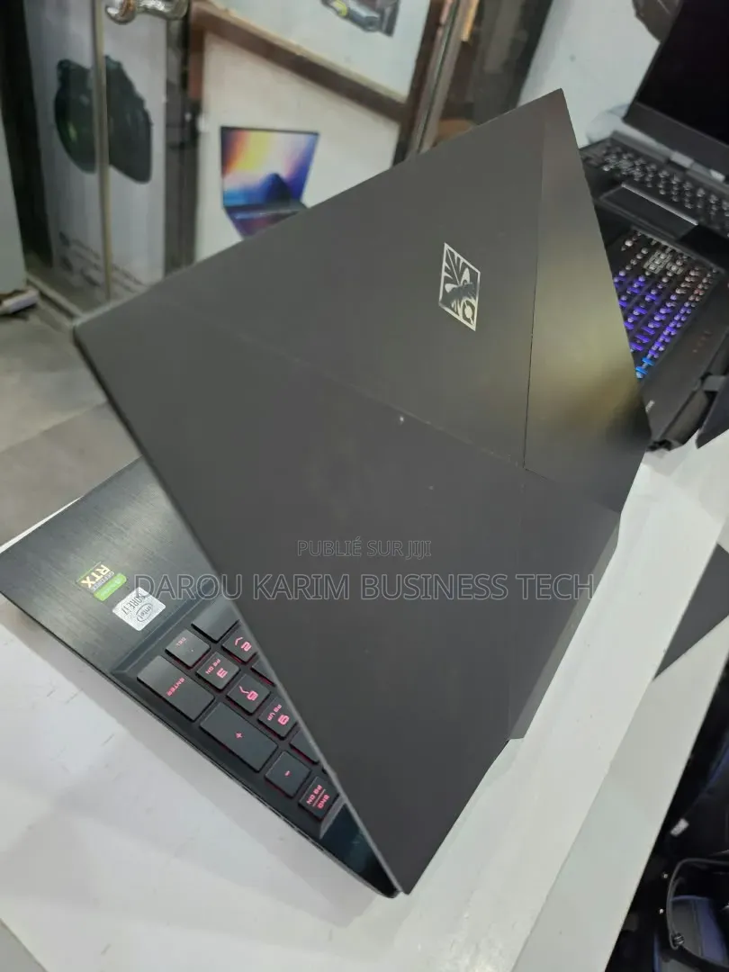 Nouveau Ordinateur portable HP Omen 15 16GB Intel Core i7 SSD 1T