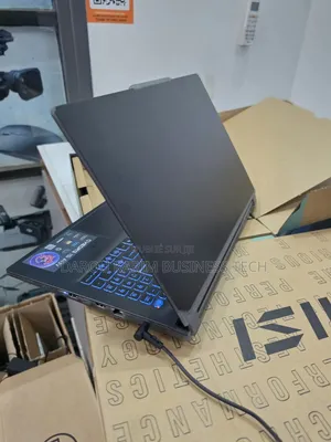 Nouveau Ordinateur portable MSI Cyborg 15 32GB Intel Core i7 SSD 512GB