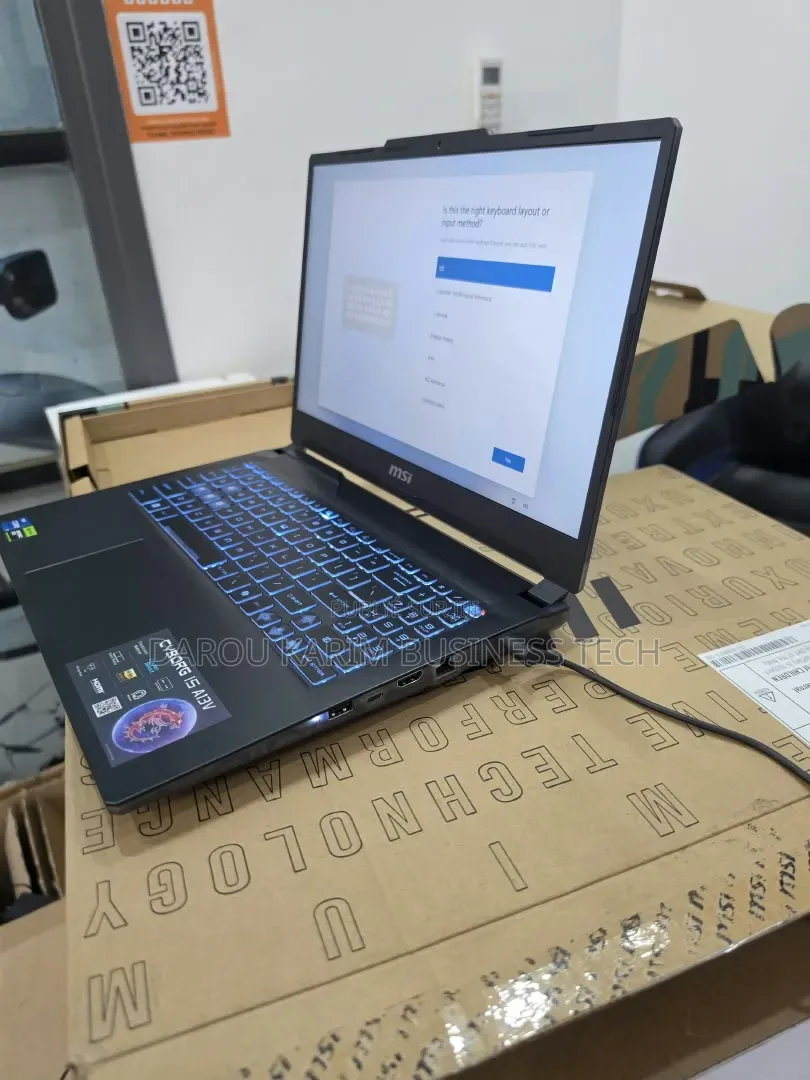 Nouveau Ordinateur portable MSI Cyborg 15 32GB Intel Core i7 SSD 512GB
